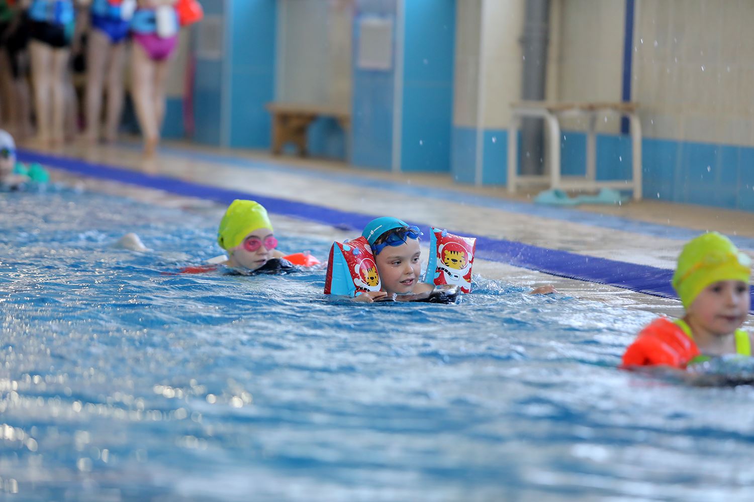 1500 приморских детей бесплатно обучат плаванию.