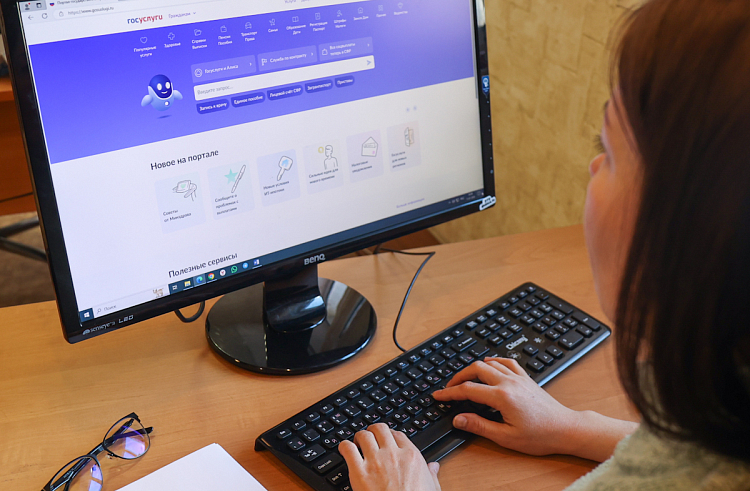 Предприниматели Приморья могут получить целый комплекс разрешений через одно окно на Госуслугах. ОБЗОР.